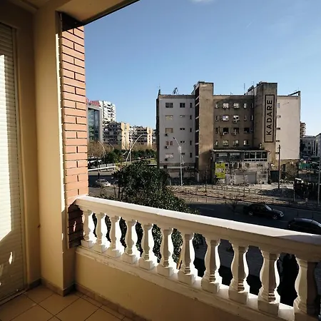 In Center 3* تيرانا