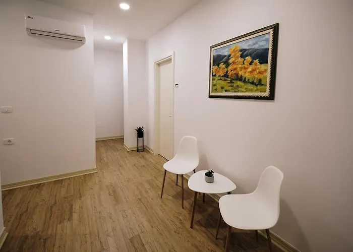 מלון In Center טיראנה