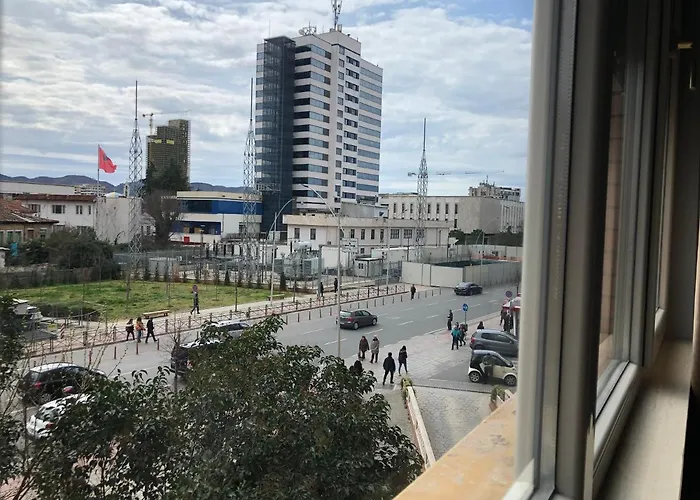 In Center מלון 3*