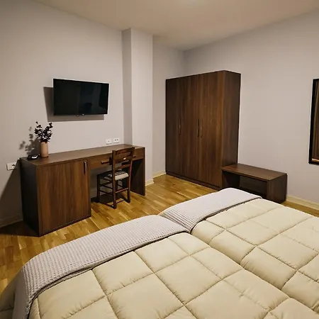 In Center 3* Tirana